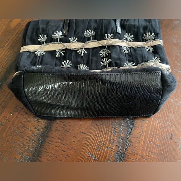 RARE Y2K Authentic Valentino Garavani intricately beaded silk and leather tote ~ - Picture 9 of 16